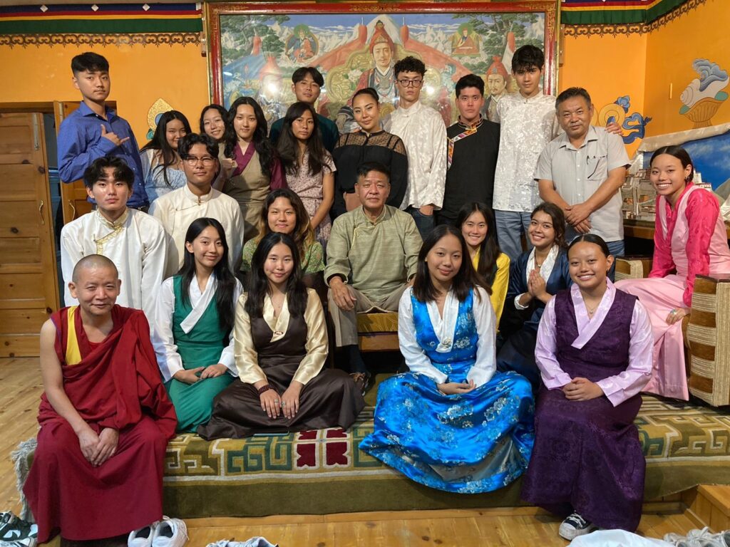 Group photos with Syikyong